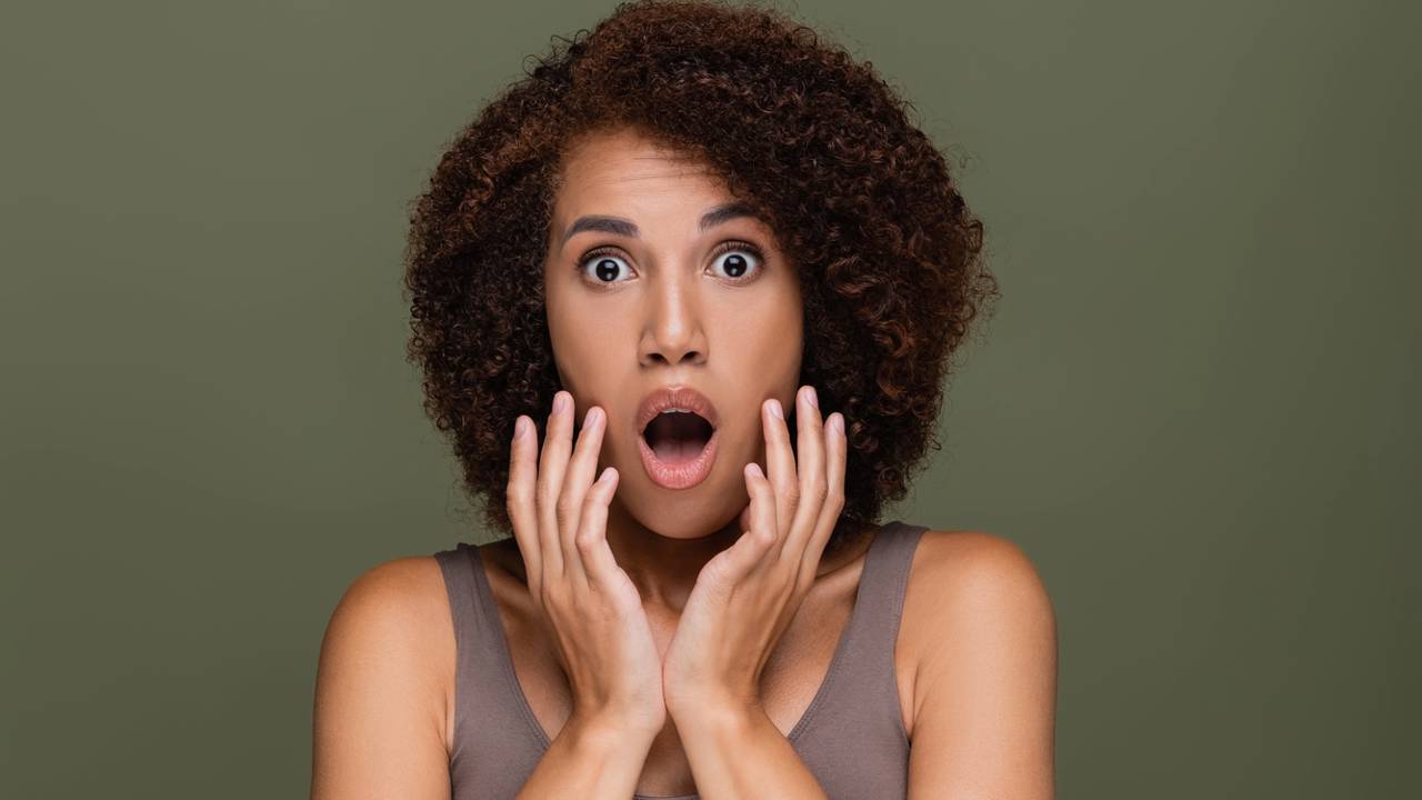 Como usar o verde-oliva sem envelhecer o visual