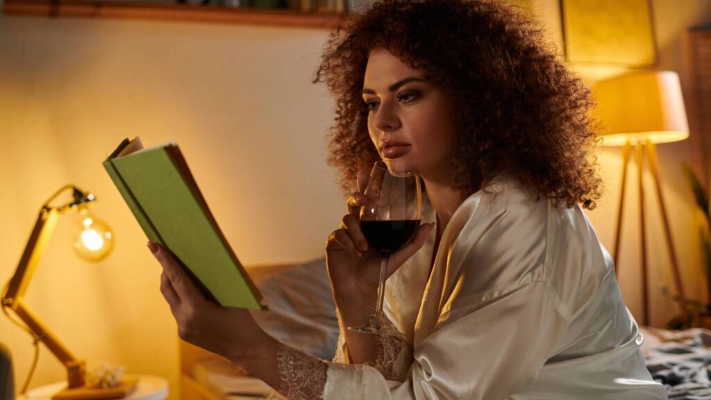 O poder da luz quente no quarto para noites mais tranquilas e acolhedoras