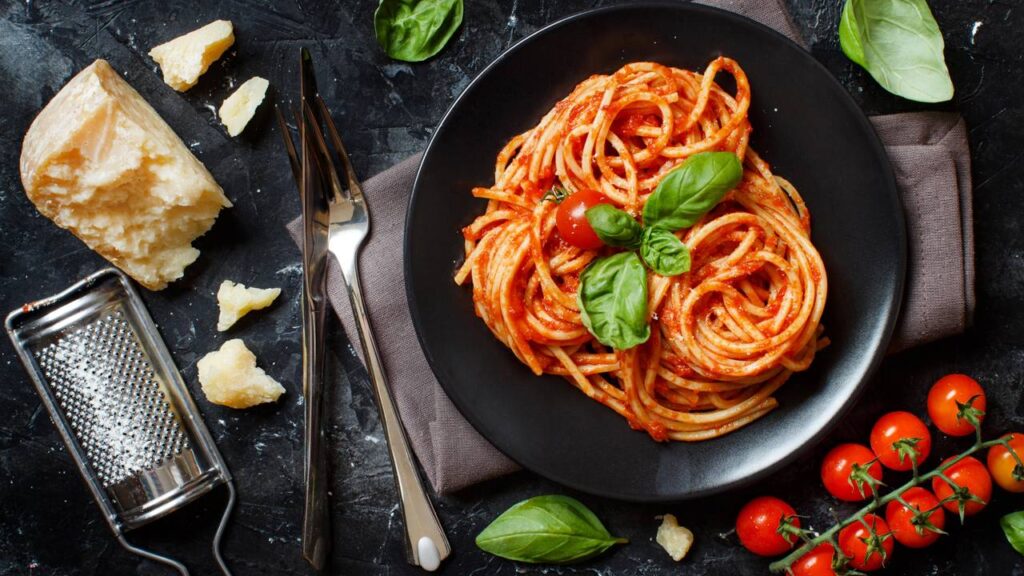 Essa é a melhor receita de macarrão em uma panela só une praticidade e sabor caseiro