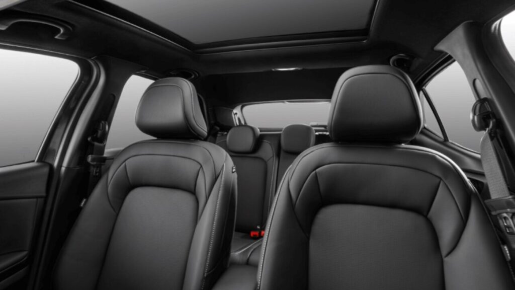 Fiat Pulse 2026 chega com design europeu e motor híbrido no Brasil