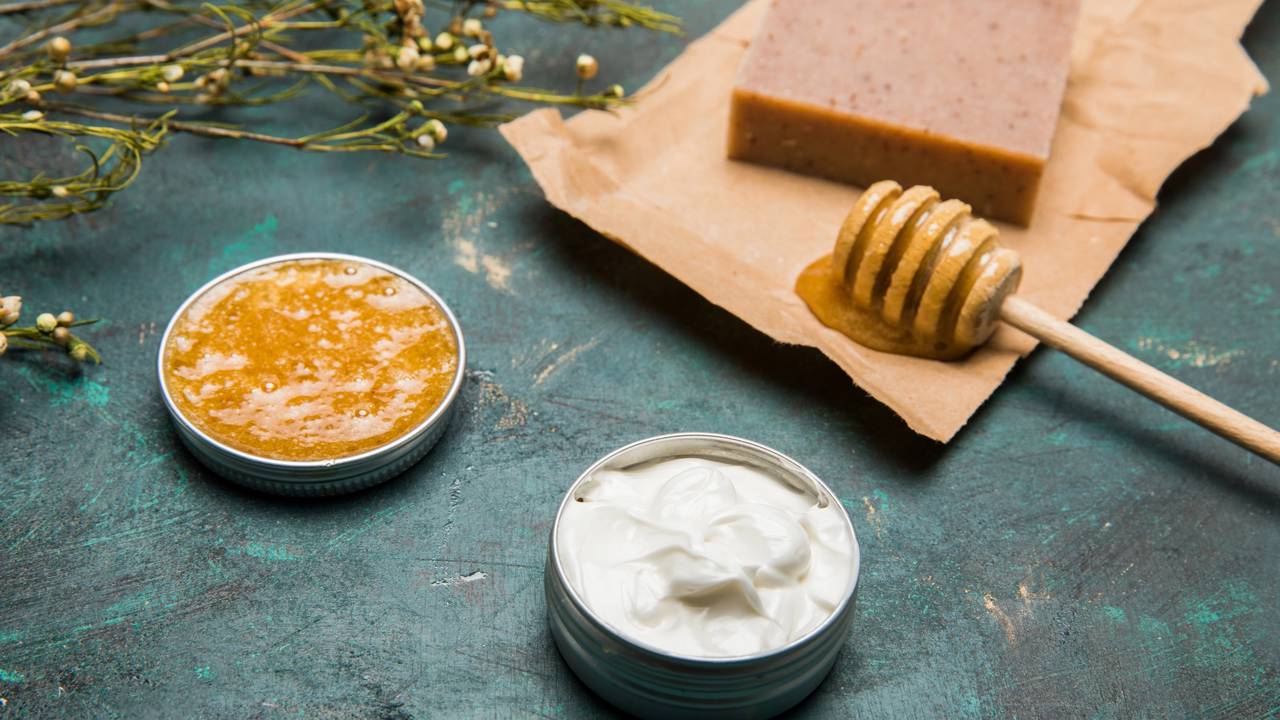 A hidratação caseira que virou sensação e atrai olhares de profissionais