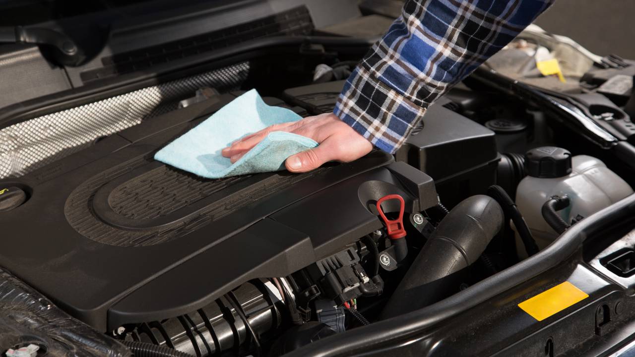 Cinco hábitos que acabam com o motor do carro sem você perceber