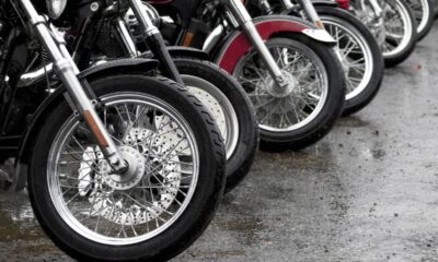 Motos mais econômicas de 2026 surpreendem com consumo acima de 60 km/L