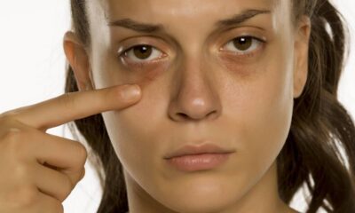 O truque de maquiagem que rejuvenesce e abre o olhar instantaneamente