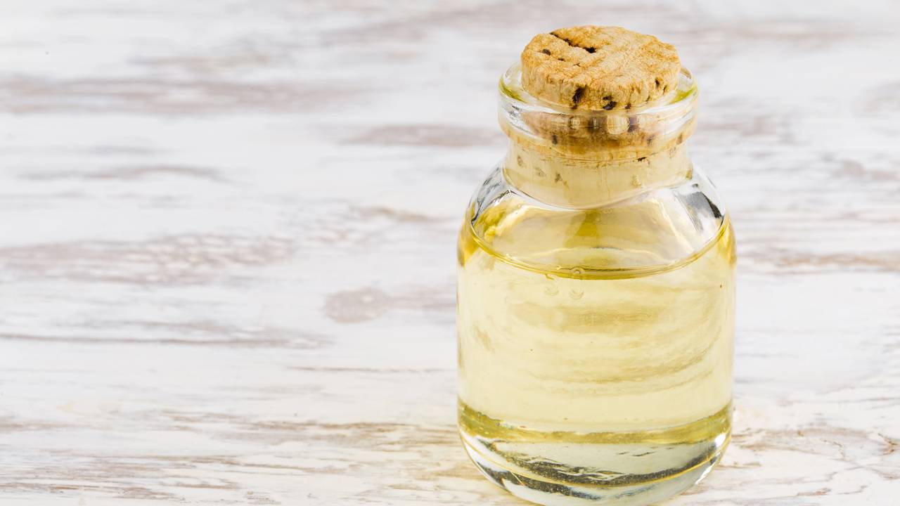 Esse óleo natural está deixando cabelos incríveis sem gastar muito