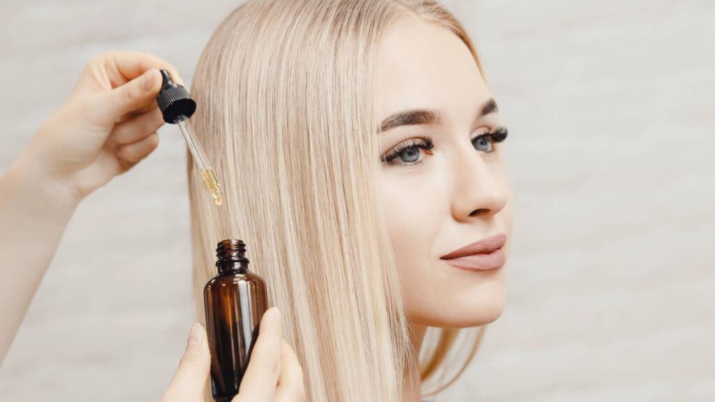 O óleo natural que viralizou entre quem quer fios mais brilhantes e nutridos