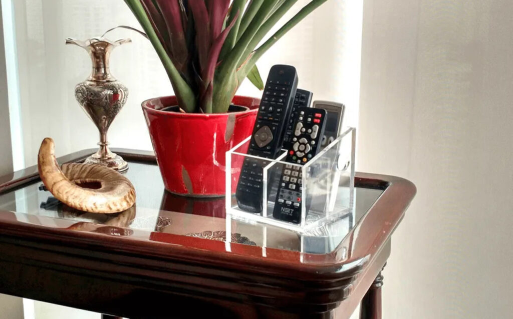 A solução que virou febre para deixar a sala muito mais organizada