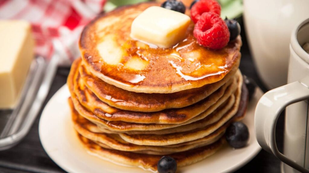 Aprendi com meu instrutor a melhor receita de panqueca doce para o pós-treino