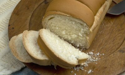 Pão caseiro simples que não precisa sovar para ficar fofinho