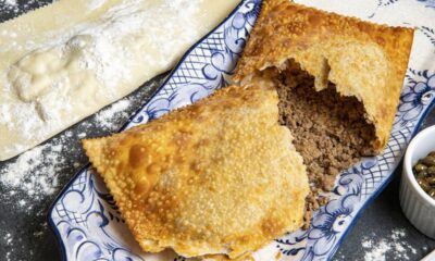 Como fazer pastel crocante de feira em casa e conseguir o mesmo sabor irresistível