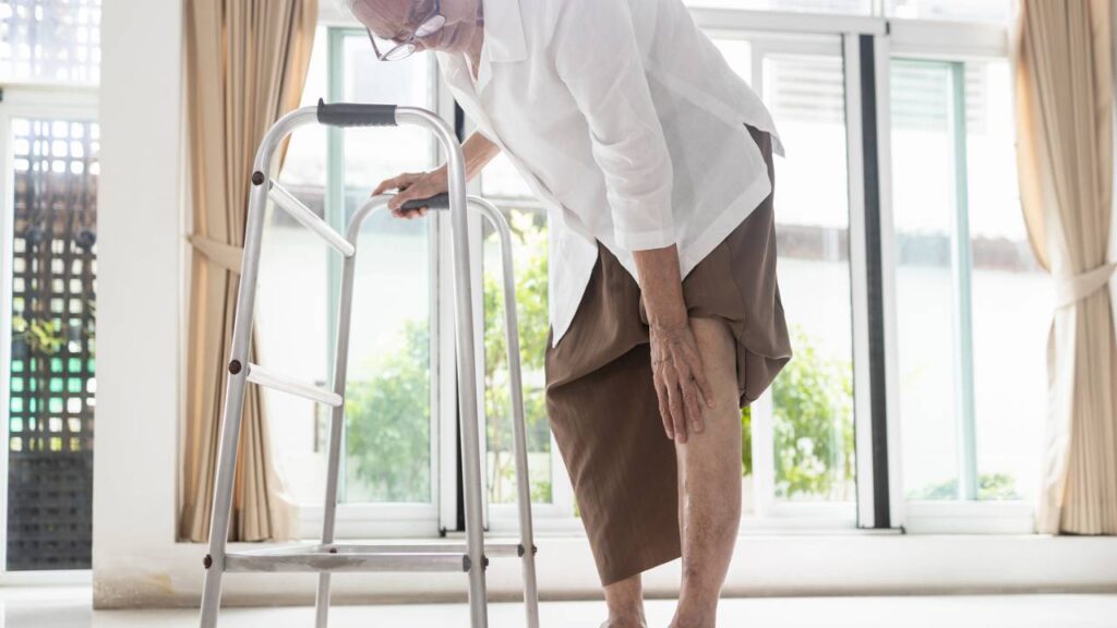 O que o corpo tenta dizer quando a perna formiga repetidamente