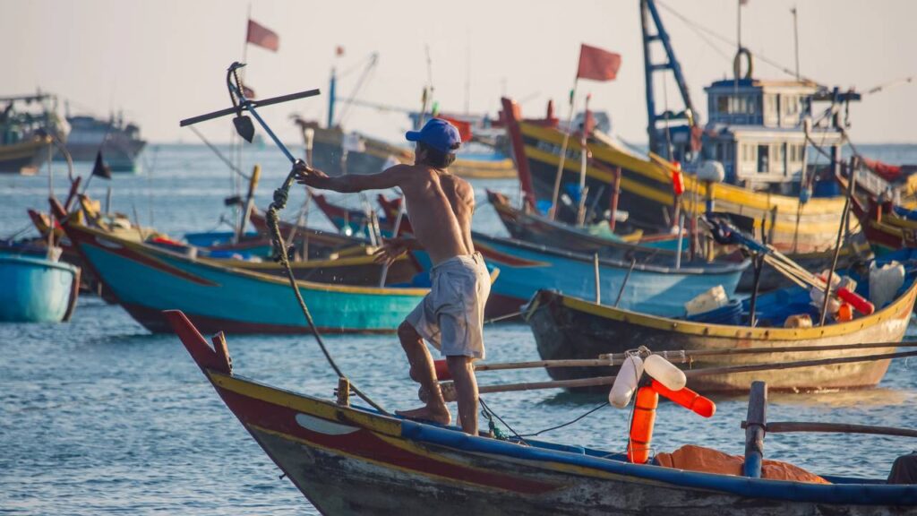 Pescadores ganham mais orientação e agilidade com o novo benefício