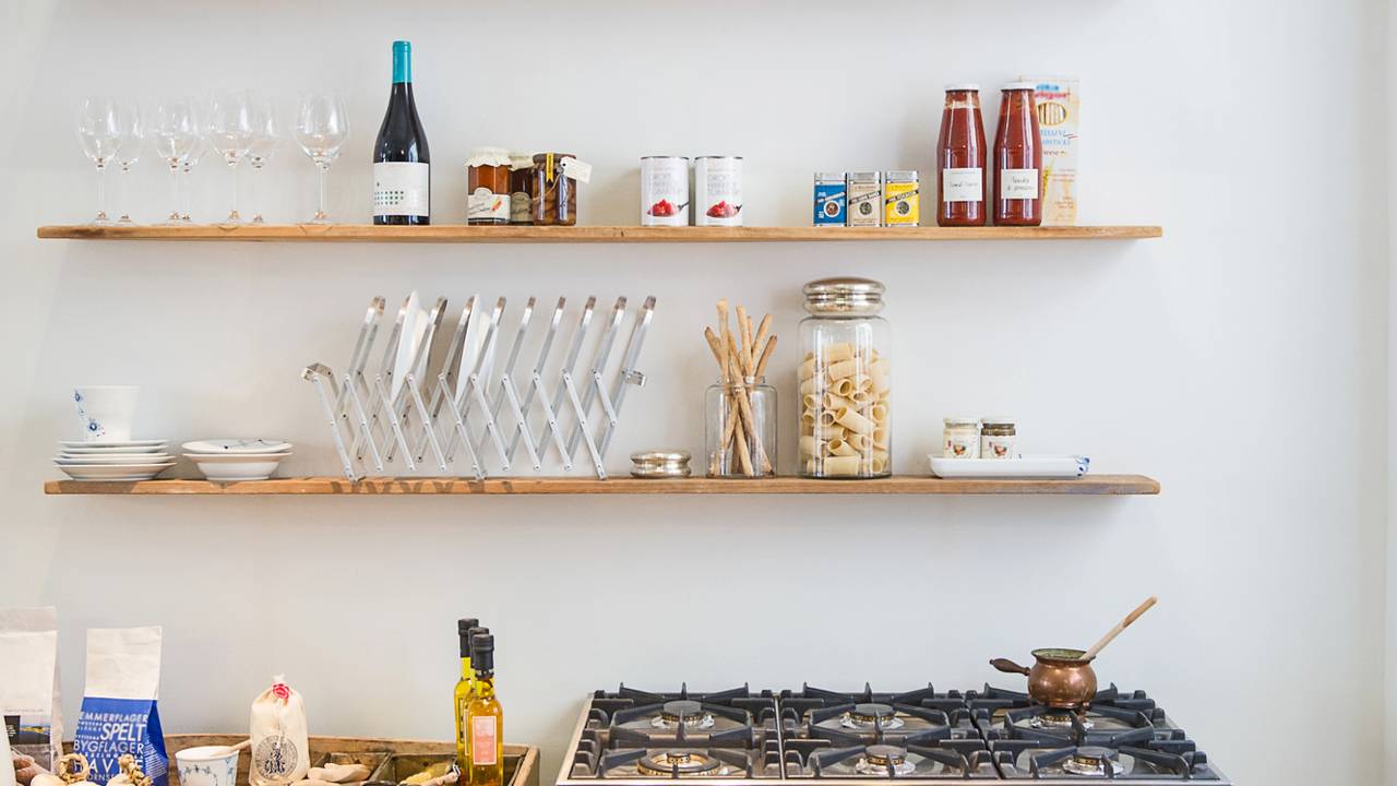 A ideia de decoração perfeita para quem tem cozinha pequena