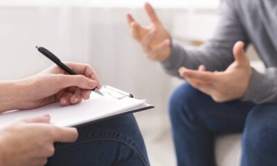 Algumas pessoas sempre pedem conselhos, mas não se esforçam para mudar - Créditos: depositphotos.com / Milkos