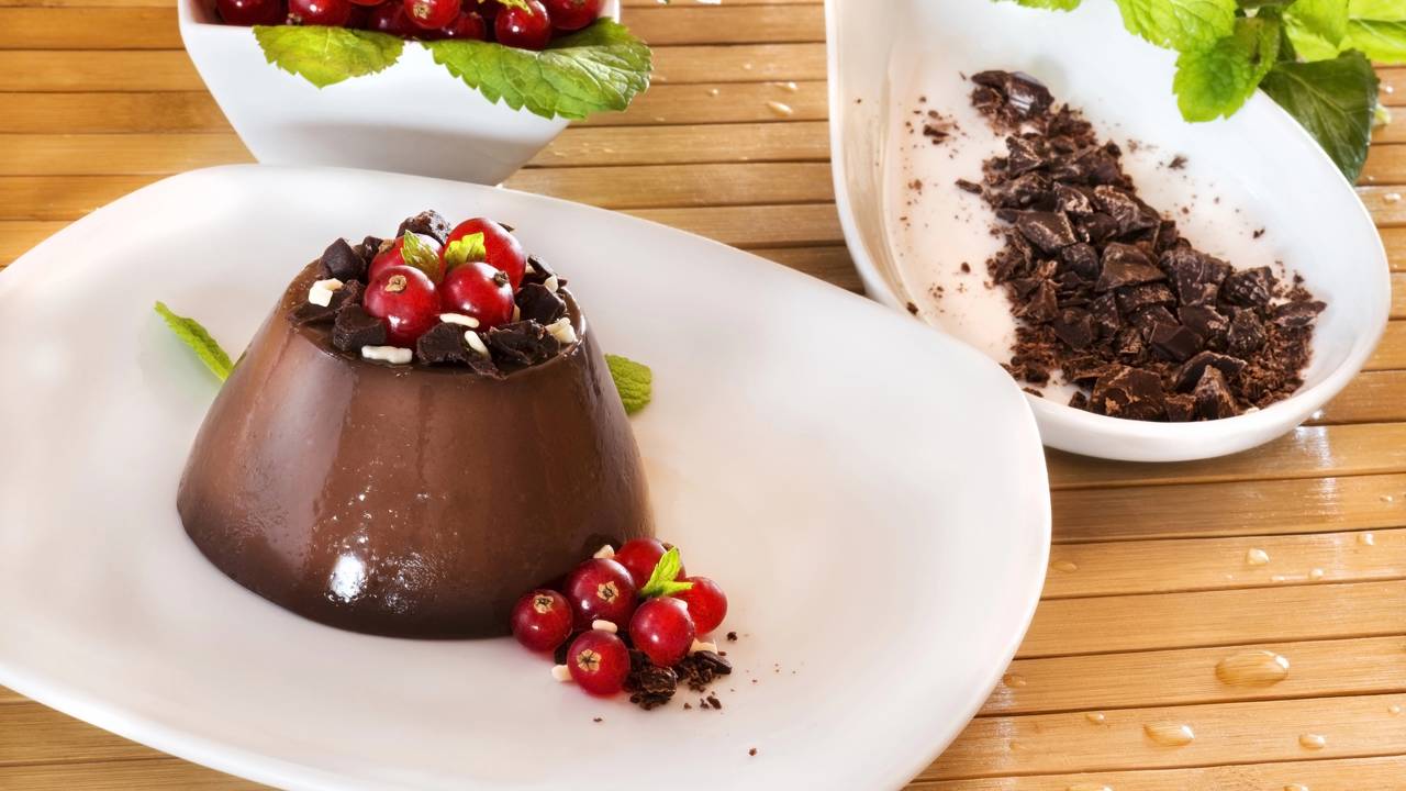 Não fiz outra sobremesa depois que aprendi a fazer pudim de chocolate com a minha mãe