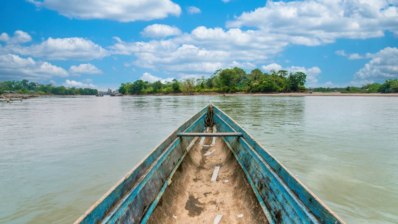 O mistério por trás dos rios que mudam de cor naturalmente