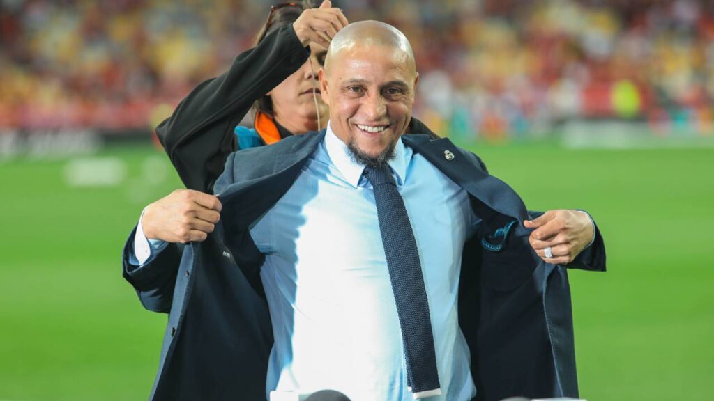 O chute que quebrou recordes e virou um dos mais marcantes do futebol