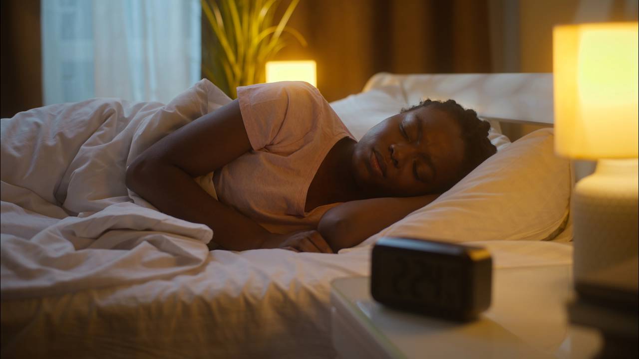 O método simples que ajuda qualquer pessoa a ter uma rotina noturna relaxante