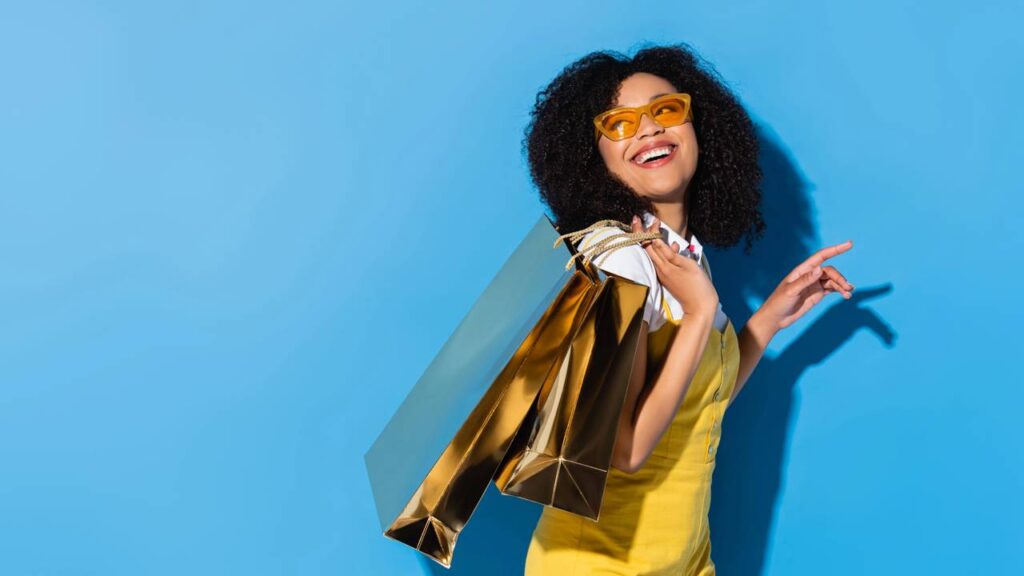 Essa cor de roupa realça o bronzeado de forma natural