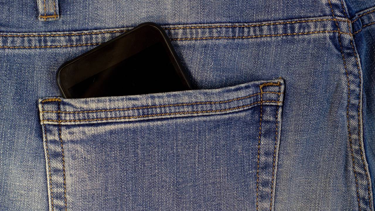 Você já se perguntou como o celular sabe quando está no bolso? Tem uma explicação