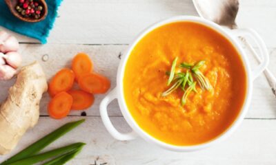 A sopa detox de abóbora e gengibre que virou queridinha das dietas leves