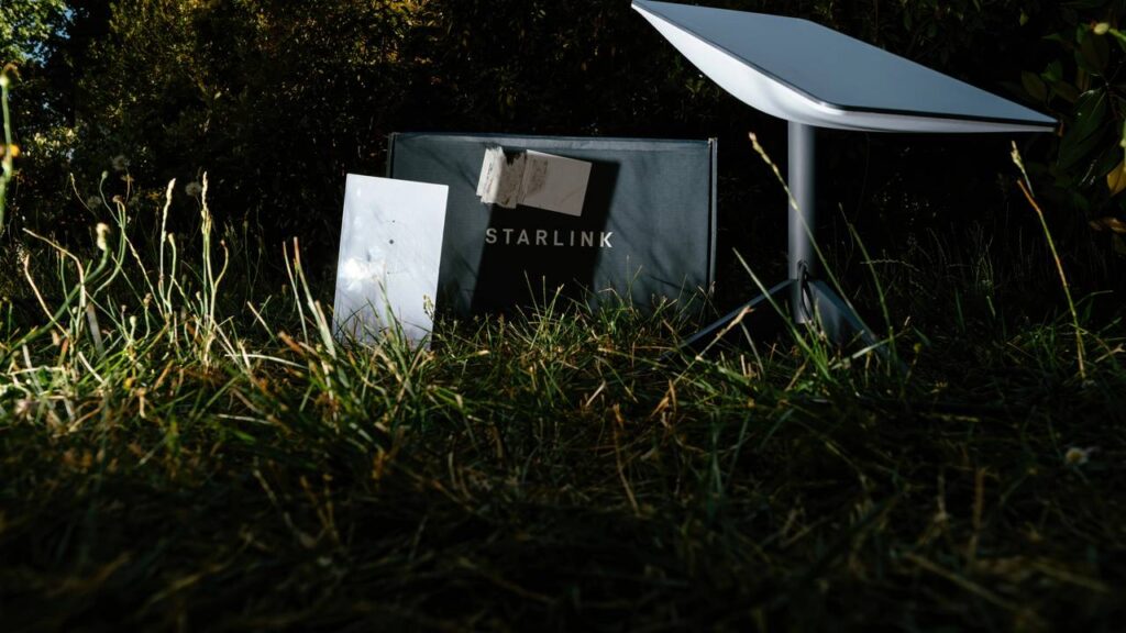 A Starlink usa internet via satélite, sendo aprimorada cada vez mais para melhor estabilidade e velocidade - Créditos: depositphotos.com / ifeelstock