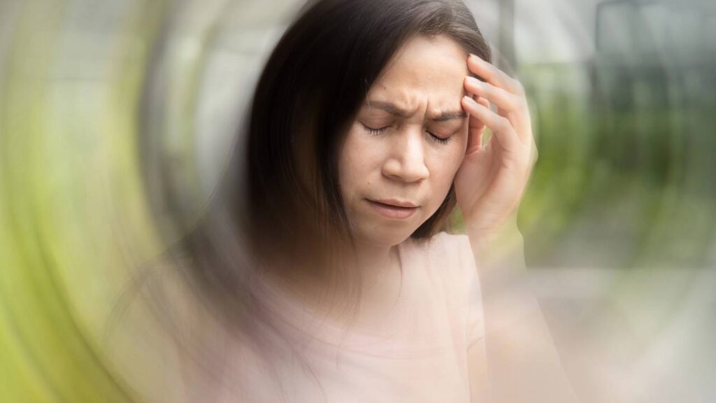 A tontura que muita gente ignora e pode indicar algo mais sério
