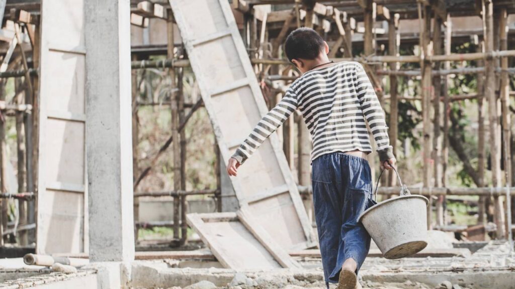 Operação flagra mais de 100 jovens em trabalho infantil em SP