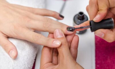 Melhor truque para deixar seu esmalte impecável e sem lascar por dias