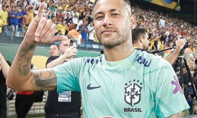 Qual jogador ganhou mais dinheiro ao retornar ao Brasil: Neymar, Romário ou Ronaldo