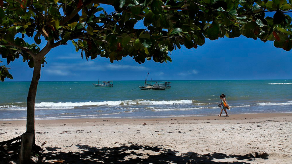 Vila histórica à beira-mar pouco conhecida combina luxo e charme colonial com praias deslumbrantes no Brasil