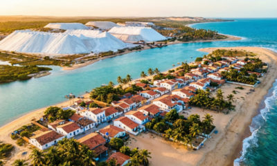 Esse lugar faz você se sentir em uma “Europa Tropical” com dunas de salinas realmente brancas em meio a um paraíso tropical no Brasil