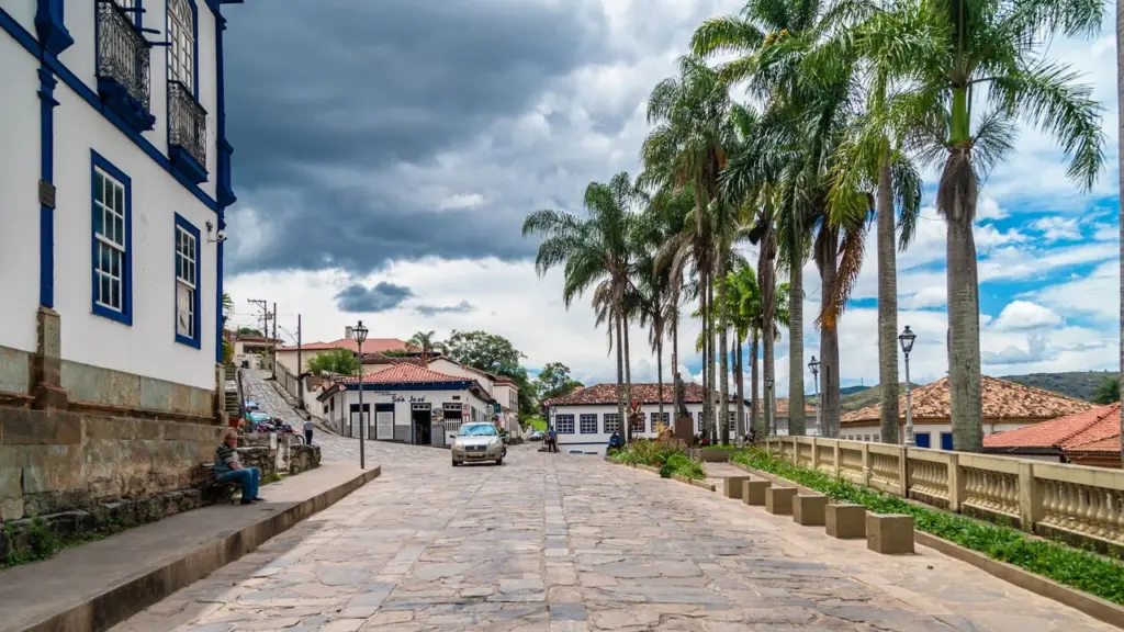 Cidade mineira colonial se destaca por natureza exuberante e um estilo de vida que preserva o passado