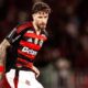 Flamengo negocia Léo Pereira com o Olympiacos e já prevê impacto na defesa