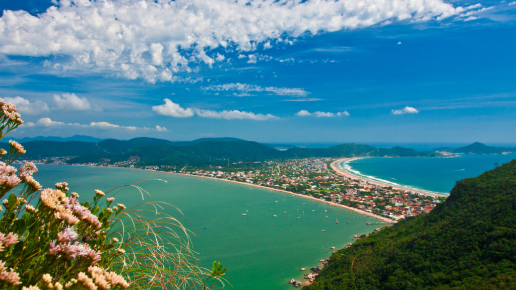 O paraíso em Santa Catarina pouco conhecido com águas cristalinas que está conquistando a atenção de viajantes
