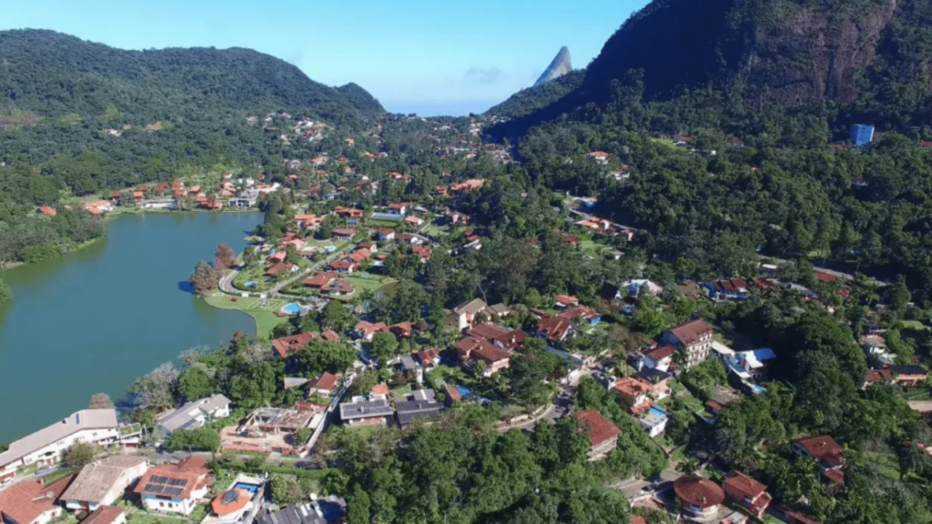 A cidade do Rio de Janeiro com clima de montanha que lembra a Europa e conquista quem deseja fugir do calor