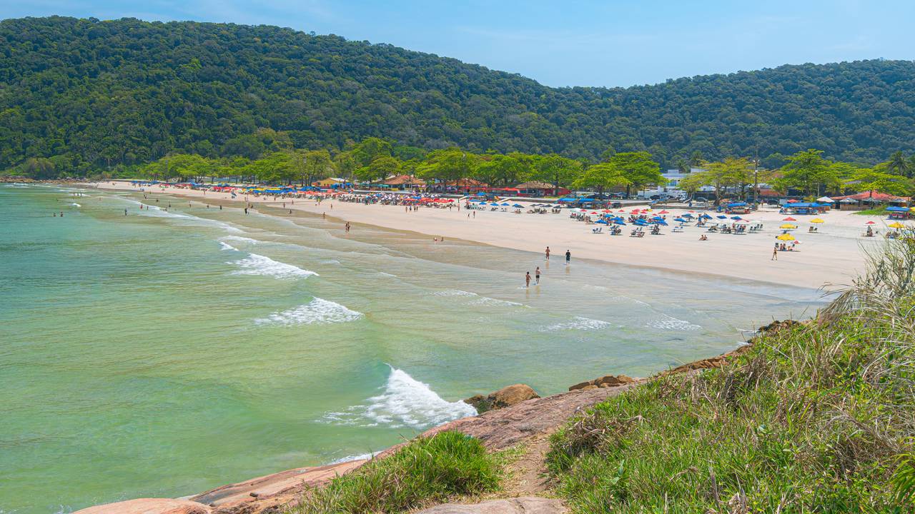 O balneário paulista que surpreende o Brasil com praias de beleza fora do comum e alta qualidade de vida