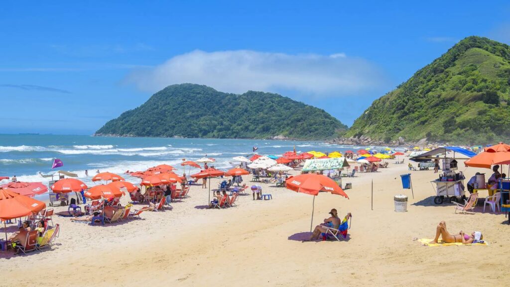 A “Pérola do Atlântico” se destaca no Brasil com praias de beleza fora do comum e excelente qualidade de vida
