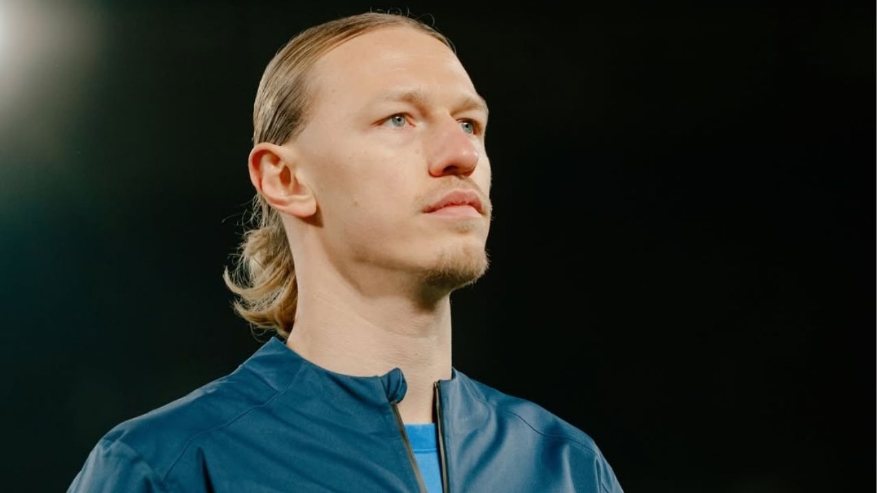 Safonov defende quatro pênaltis e vira herói improvável no título inédito do PSG sobre o Flamengo