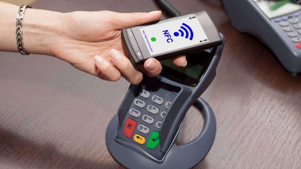 Como funciona o NFC e como os dados são trocados sem contato
