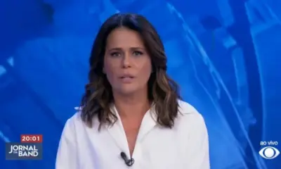 Adriana Araújo renova contrato com a Band até o fim de 2027