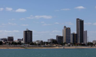 No sertão nordestino, uma cidade desafia o semiárido com vinhos premiados e exportação de frutas