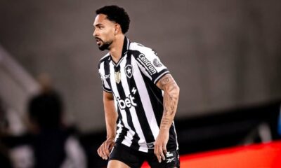 Botafogo pode vender Vitinho na próxima janela; Atlético de Madrid lidera o interesse pelo lateral (Instagram @vitinho2)