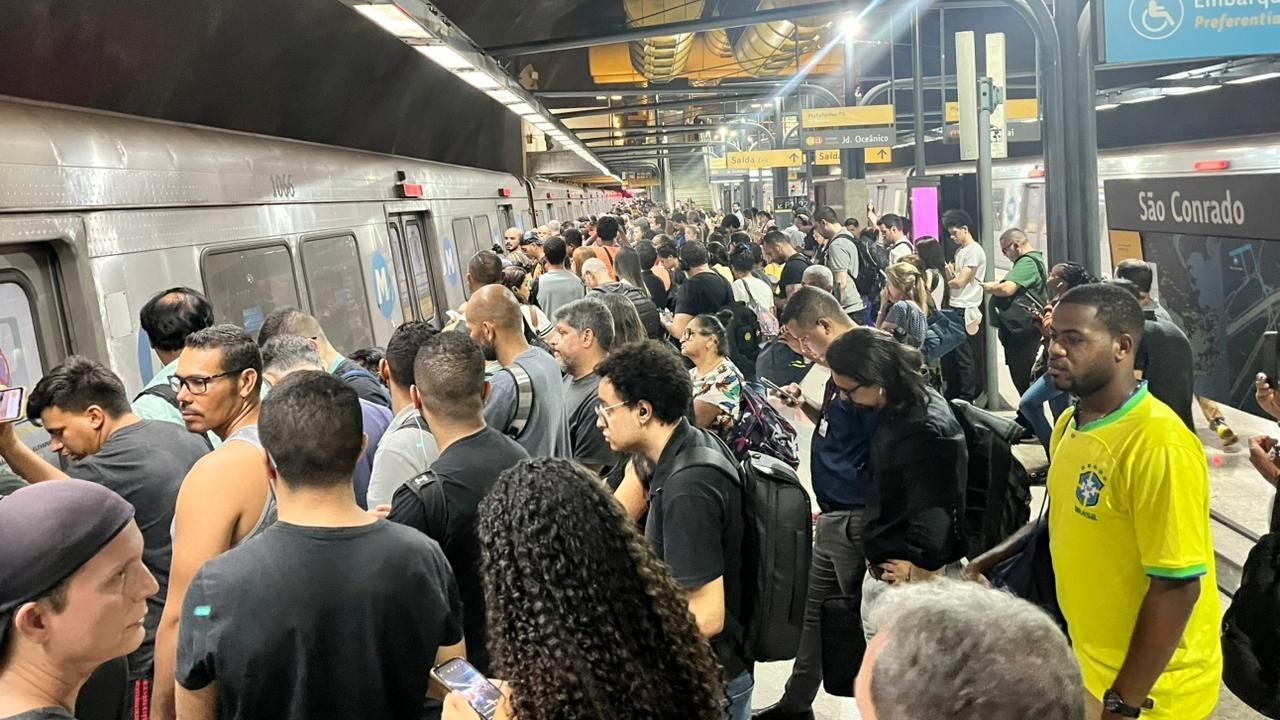 Linha 4 do Metrô opera com intervalos irregulares após falha de sinalização