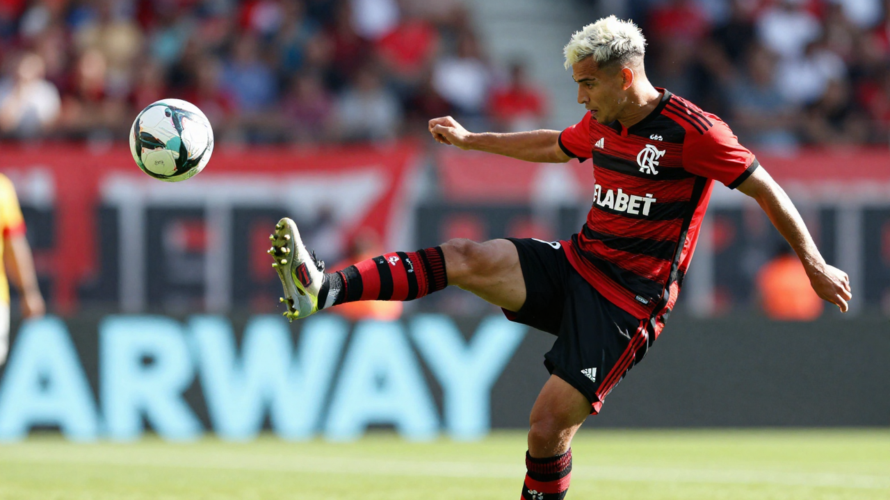 Wesley, ex-Flamengo, vira alvo do Real Madrid e do Barcelona após boas atuações na Roma