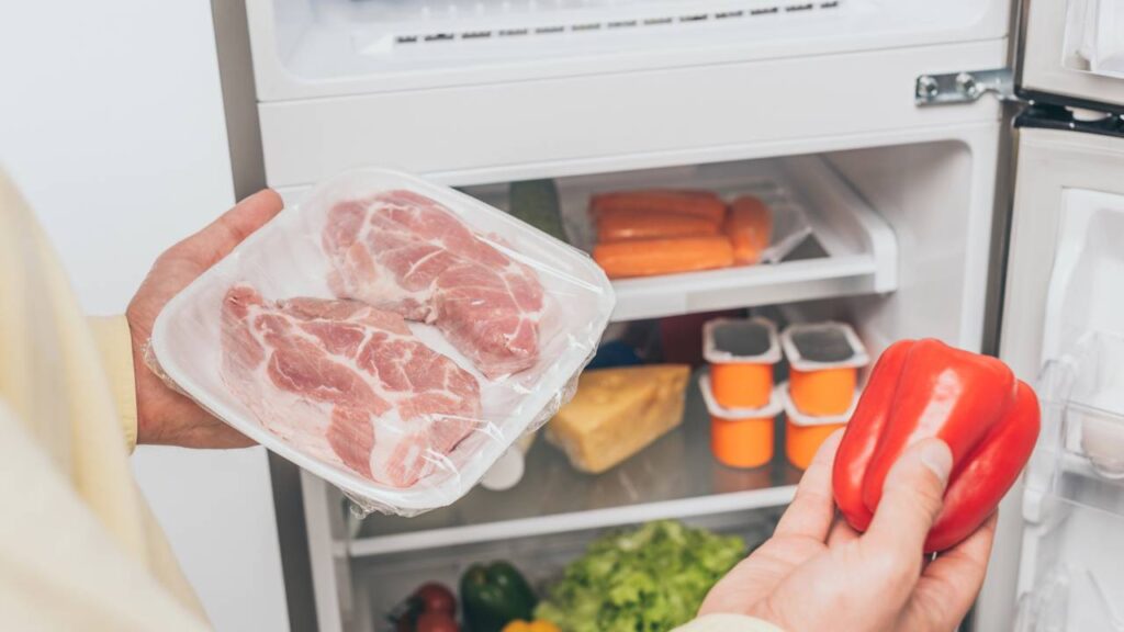 Um alimento perigoso para o corpo pode estar na sua geladeira agora e estudos indicam ligações com problemas de saúde