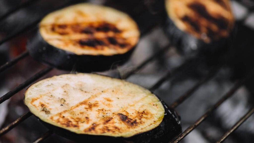 Esse legume surpreende ao ficar com gosto de carne grelhada depois de marinado