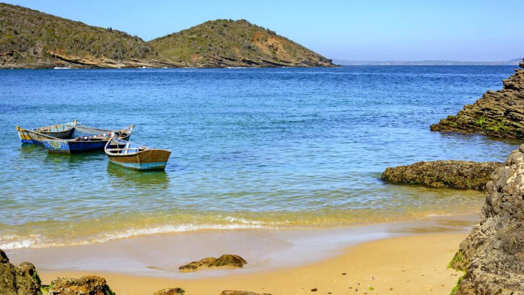 A vila tranquila no Rio de Janeiro que surpreende com águas cristalinas e atrai turistas do mundo todo