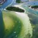 O verdadeiro "Caribe Brasileiro" com águas de cor esmeralda e dunas brancas que lembram um paraíso