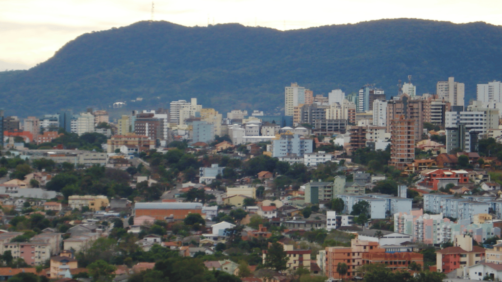 A capital mundial dos dinossauros no Brasil se destaca por fósseis únicos e uma qualidade de vida surpreendente